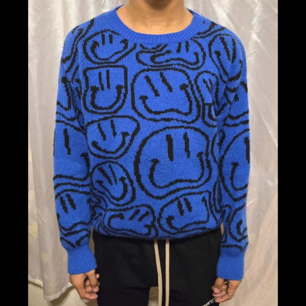 unisex blue happy face sweater medium